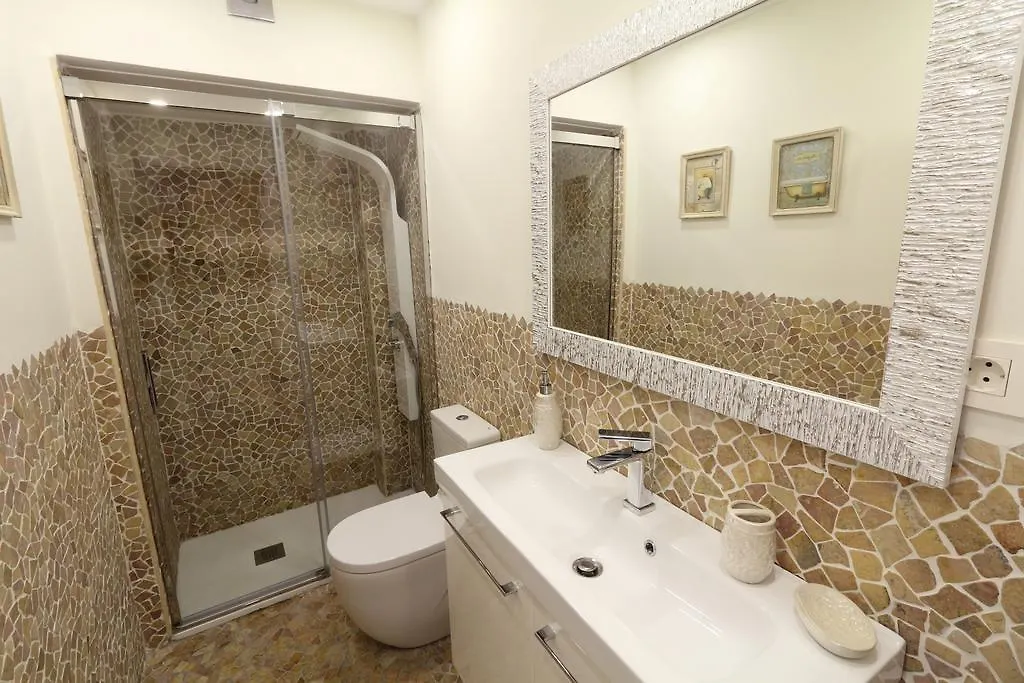 Sitges Centre Mediterranean House- 5 Bedroom, 4 Bathroom, Terrace Courtyard, Private Rooptop Pool 0*,