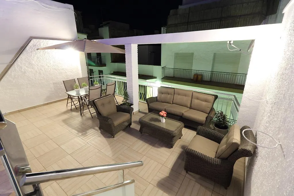 Sitges Centre Mediterranean House- 5 Bedroom, 4 Bathroom, Terrace Courtyard, Private Rooptop Pool